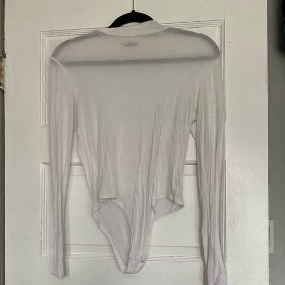 Fashion Nova white long sleeve body suit - Picture 2 of 4